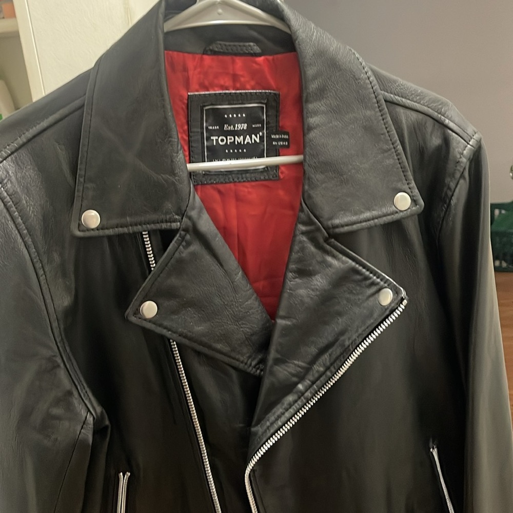 leather jacket - Picture 3 of 5